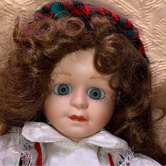NWT Soft Expressions doll moves her head as “Some Enchanted Evening” plays. - Picture 2 of 13